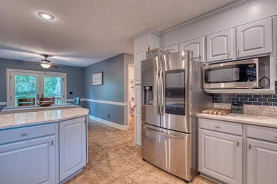 Welcome to this beautifully maintained 5-bedroom, 3.5-bathroom on Henderson Country Club in Kentucky - for sale on GolfHomes.com, golf home, golf lot