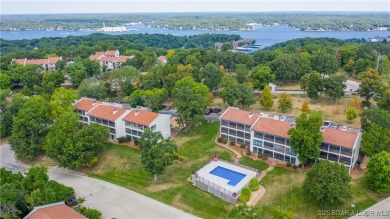 Fully furnished & move-in ready - PLUS seller is offering 3 on Seasons Ridge At Four Seasons in Missouri - for sale on GolfHomes.com, golf home, golf lot