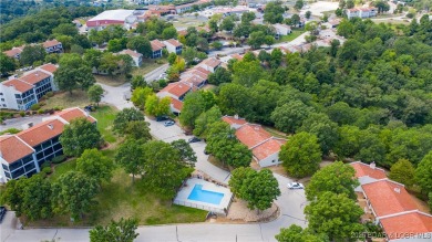 Fully furnished & move-in ready - PLUS seller is offering 3 on Seasons Ridge At Four Seasons in Missouri - for sale on GolfHomes.com, golf home, golf lot