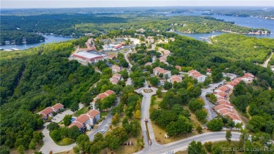 Fully furnished & move-in ready - PLUS seller is offering 3 on Seasons Ridge At Four Seasons in Missouri - for sale on GolfHomes.com, golf home, golf lot