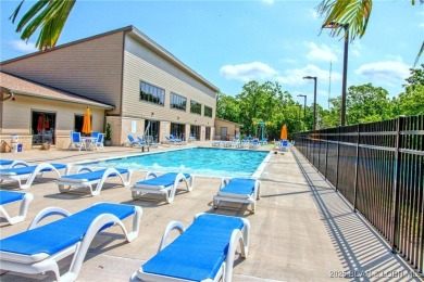 Fully furnished & move-in ready - PLUS seller is offering 3 on Seasons Ridge At Four Seasons in Missouri - for sale on GolfHomes.com, golf home, golf lot