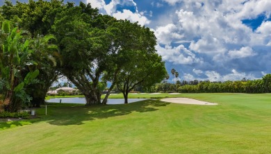 Friendly country club living.  Screened pool perfect for on Stonebridge Golf and Country Club in Florida - for sale on GolfHomes.com, golf home, golf lot