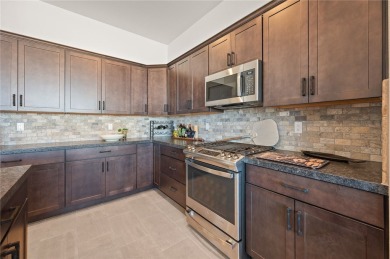 3259 Esmerelda Drive is a single-family residence that presents on Laughlin Ranch Golf Club in Arizona - for sale on GolfHomes.com, golf home, golf lot