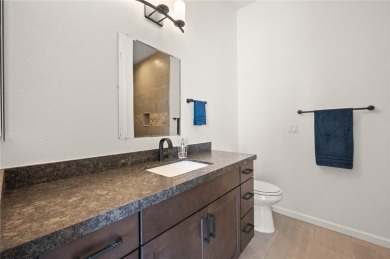 3259 Esmerelda Drive is a single-family residence that presents on Laughlin Ranch Golf Club in Arizona - for sale on GolfHomes.com, golf home, golf lot