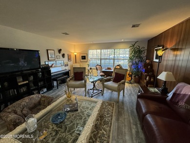 Location!! Beautifully updated Regency model within walking on Greenbriar Woodlands in New Jersey - for sale on GolfHomes.com, golf home, golf lot