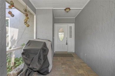 Welcome Home! You will LOVE this Beautiful 3/2 Pool HOME in on Wedgefield Golf Club in Florida - for sale on GolfHomes.com, golf home, golf lot