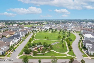 Homes with this kind of setting don't come around often. Located on Les Vieux Chenes Golf Course in Louisiana - for sale on GolfHomes.com, golf home, golf lot