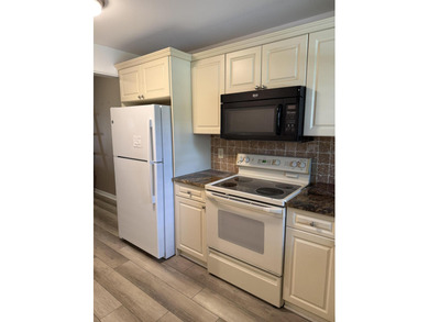 Charming Updated Condo in Lucerne Lakes 55+ Community!Welcome on Forest Oaks Golf Club in Florida - for sale on GolfHomes.com, golf home, golf lot