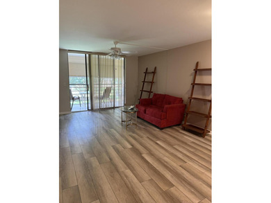 Charming Updated Condo in Lucerne Lakes 55+ Community! Welcome on Forest Oaks Golf Club in Florida - for sale on GolfHomes.com, golf home, golf lot