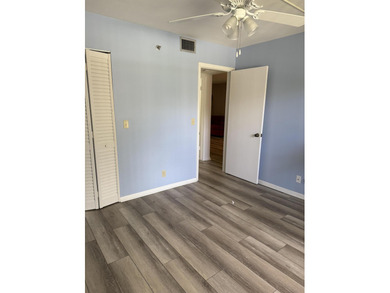 Charming Updated Condo in Lucerne Lakes 55+ Community!Welcome on Forest Oaks Golf Club in Florida - for sale on GolfHomes.com, golf home, golf lot