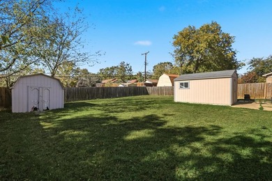 This adorable home in North Richland Hills is the perfect size on Diamond Oaks Golf and Country Club in Texas - for sale on GolfHomes.com, golf home, golf lot