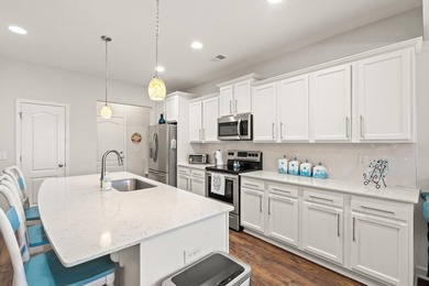 Come see 172 Board Landing Circle today and prepare to fall in on Shaftesbury Glen Golf and Fish Club in South Carolina - for sale on GolfHomes.com, golf home, golf lot