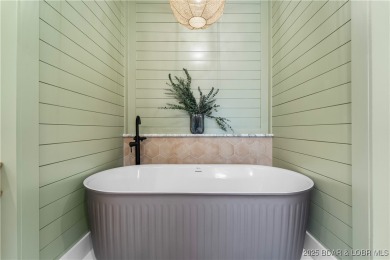 MOTIVATED SELLER! This stunning 5,500 sq ft home offers a blend on The Club At Porto Cima in Missouri - for sale on GolfHomes.com, golf home, golf lot