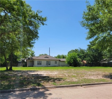 This income producing property consists of 2 parcels and is on Bryan Municipal Golf Course in Texas - for sale on GolfHomes.com, golf home, golf lot