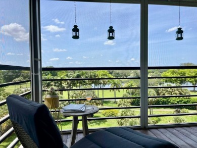 Beautifully remodeled 2/2 condo located in the desirable Park on Pembroke Lakes Golf Club in Florida - for sale on GolfHomes.com, golf home, golf lot