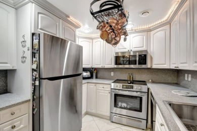 Welcome to this beautifully renovated 1-bedroom, 1.5-bathroom on Addison Reserve in Florida - for sale on GolfHomes.com, golf home, golf lot