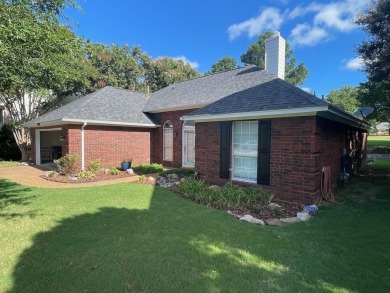 Exceptional one level home on 15th fairway of Stonebridge Golf on Stonebridge Golf Club in Tennessee - for sale on GolfHomes.com, golf home, golf lot