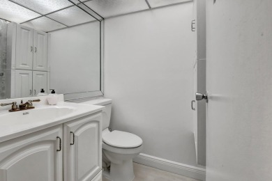 Welcome to this beautifully renovated 1-bedroom, 1.5-bathroom on Addison Reserve in Florida - for sale on GolfHomes.com, golf home, golf lot
