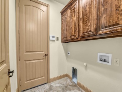 Step into this beautiful true 4-bedroom home, built in 2012 on The Golf Club At Crown Valley in Texas - for sale on GolfHomes.com, golf home, golf lot