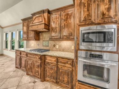 Step into this beautiful true 4-bedroom home, built in 2012 on The Golf Club At Crown Valley in Texas - for sale on GolfHomes.com, golf home, golf lot