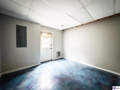 Highly motivated seller -- bring us an offer! AS IS Located in on Doe Valley Country Club in Kentucky - for sale on GolfHomes.com, golf home, golf lot