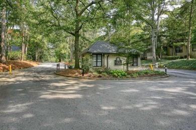 Ground floor 1 bed/1bath fully renovated Cross Creek condo with on Cross Creek Golf Course in Georgia - for sale on GolfHomes.com, golf home, golf lot