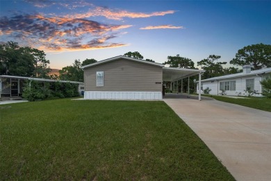 Welcome to this STUNNING and spacious open floor plan home on Brookridge Country Club in Florida - for sale on GolfHomes.com, golf home, golf lot