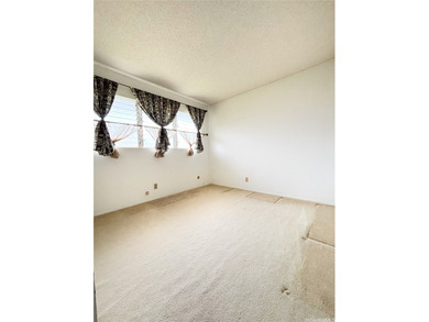 E Komo Mai to NEWTOWN ESTATES. Centrally located and minutes on Pearl Country Club in Hawaii - for sale on GolfHomes.com, golf home, golf lot