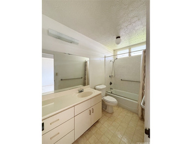 E Komo Mai to NEWTOWN ESTATES. Centrally located and minutes on Pearl Country Club in Hawaii - for sale on GolfHomes.com, golf home, golf lot