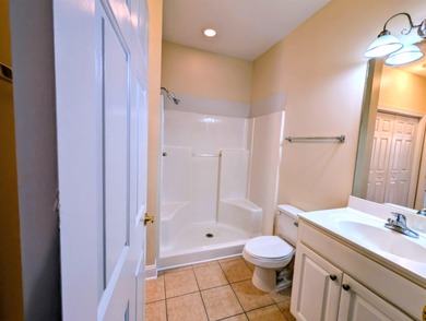 You don't want to miss this turnkey/move in ready 1st floor on Myrtlewood Golf Course and Club  in South Carolina - for sale on GolfHomes.com, golf home, golf lot