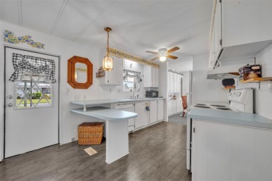 Welcome to the 55+ Molokai Co-Op Mobile Home Park! This turnkey on Lakes at Leesburg Golf Course in Florida - for sale on GolfHomes.com, golf home, golf lot