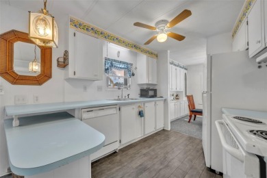Welcome to the 55+ Molokai Co-Op Mobile Home Park! This turnkey on Lakes at Leesburg Golf Course in Florida - for sale on GolfHomes.com, golf home, golf lot