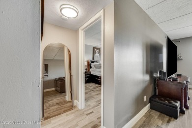 Don't miss this meticulously maintained 2 bed, 2 bath condo in on Mallards Landing Golf Course in Florida - for sale on GolfHomes.com, golf home, golf lot