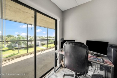 Don't miss this meticulously maintained 2 bed, 2 bath condo in on Mallards Landing Golf Course in Florida - for sale on GolfHomes.com, golf home, golf lot