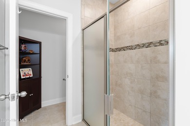 This is your lucky day! Welcome to the charming neighborhood of on Pearl Golf Links in North Carolina - for sale on GolfHomes.com, golf home, golf lot