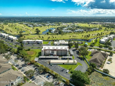 Don't miss this meticulously maintained 2 bed, 2 bath condo in on Mallards Landing Golf Course in Florida - for sale on GolfHomes.com, golf home, golf lot