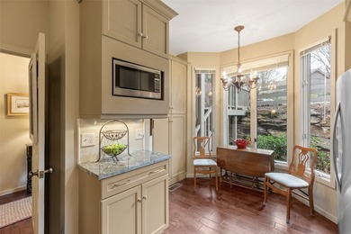 This beautifully updated condo is truly move-in ready-just bring on Highlands Falls Country Club in North Carolina - for sale on GolfHomes.com, golf home, golf lot