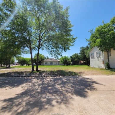 This income producing property consists of 2 parcels and is on Bryan Municipal Golf Course in Texas - for sale on GolfHomes.com, golf home, golf lot