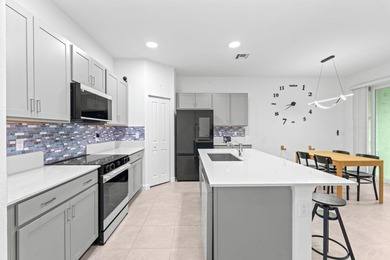 Seller offering $10,000 credit toward buyer closing costs with on Fountains Golf and Country Club in Florida - for sale on GolfHomes.com, golf home, golf lot