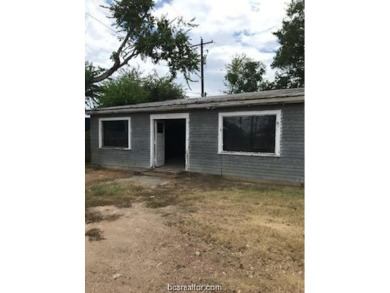 This income producing property consists of 2 parcels and is on Bryan Municipal Golf Course in Texas - for sale on GolfHomes.com, golf home, golf lot