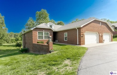 Discover comfort and style in this spacious 3-bedroom on Hillcrest Country Club in Kentucky - for sale on GolfHomes.com, golf home, golf lot
