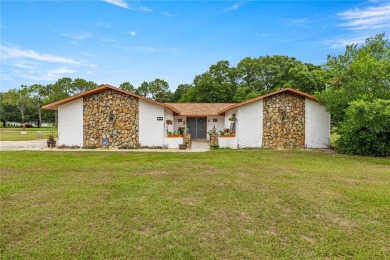 Move-in Ready! This stunning concrete block stucco home has so on Citrus Hills Golf Club in Florida - for sale on GolfHomes.com, golf home, golf lot