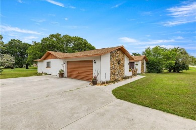 Move-in Ready! This stunning concrete block stucco home has so on Citrus Hills Golf Club in Florida - for sale on GolfHomes.com, golf home, golf lot
