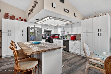 Gated community, 24 hour security BACK ON MARKET, MOTIVATED on The Club At Pelican Bay - North Course in Florida - for sale on GolfHomes.com, golf home, golf lot