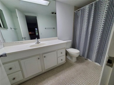 Best priced large unit in sought after Palm Aire CC! Very on Palm-Aire Country Club and Resort - Palms in Florida - for sale on GolfHomes.com, golf home, golf lot
