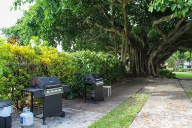 Best priced large unit in sought after Palm Aire CC! Very on Palm-Aire Country Club and Resort - Palms in Florida - for sale on GolfHomes.com, golf home, golf lot