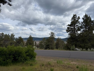 Gorgeous south facing panoramic mountain views from this 0.78 on Running Y Ranch Resort in Oregon - for sale on GolfHomes.com, golf home, golf lot