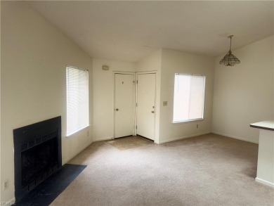 VERY NICE 1BR/1BA 2ND FLOOR CONDO IN THE HEART OF VB. NEAR on Kempsville Greens Municipal Golf Course in Virginia - for sale on GolfHomes.com, golf home, golf lot