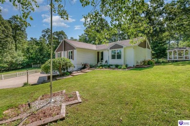 Welcome to this charming Ranch home in the desirable Doe Valley on Doe Valley Country Club in Kentucky - for sale on GolfHomes.com, golf home, golf lot