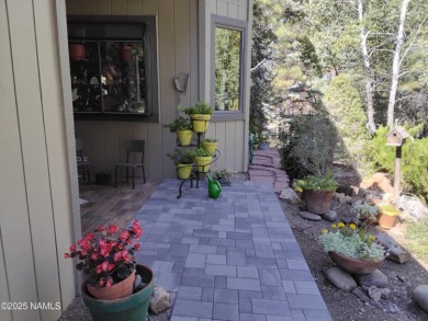 Updated 3BR/2BA townhouse in Continental CC! Vaulted ceilings on Continental Country Club in Arizona - for sale on GolfHomes.com, golf home, golf lot